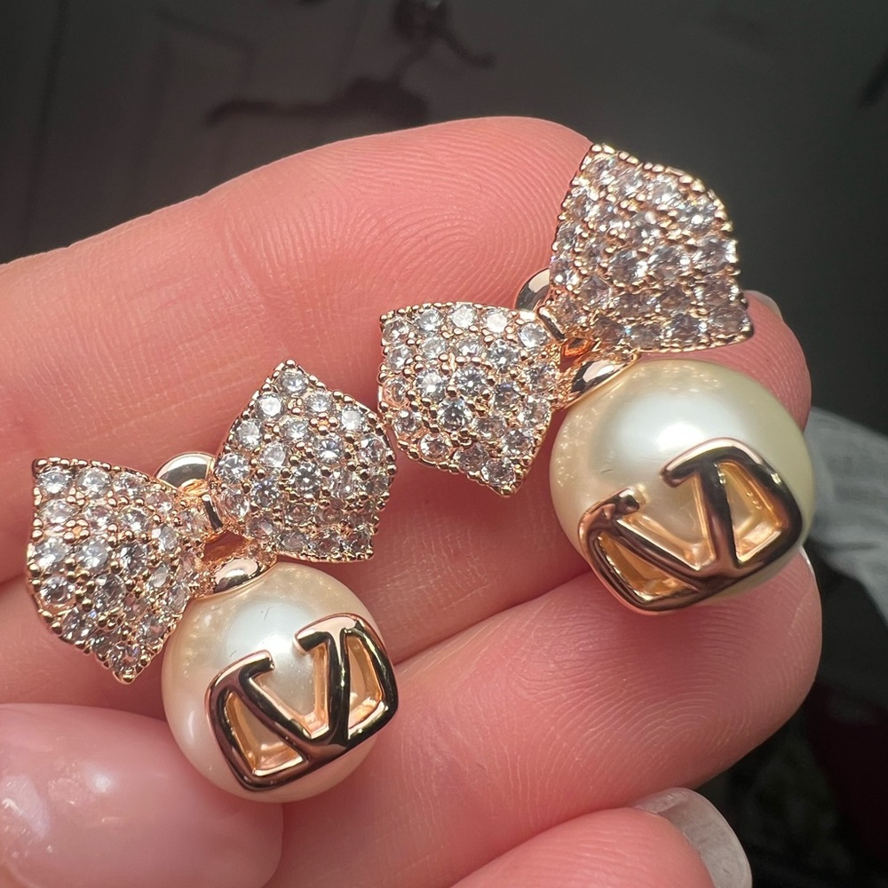 Pearl Drop Bow Earrings with Gold Accent